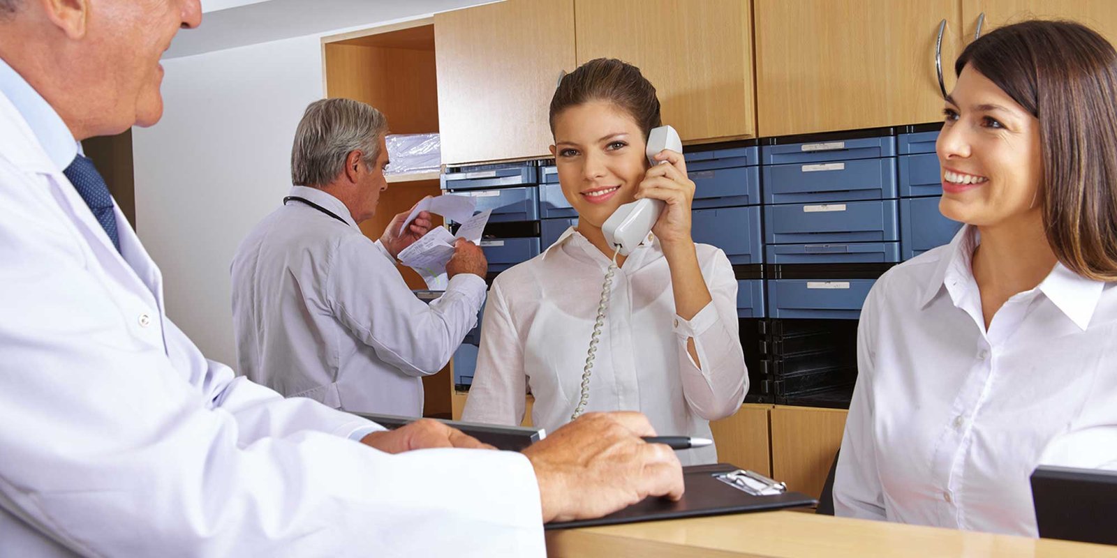 In-House vs Outsource: Insider on Fantastic Revenue Cycle Management Outsourcing